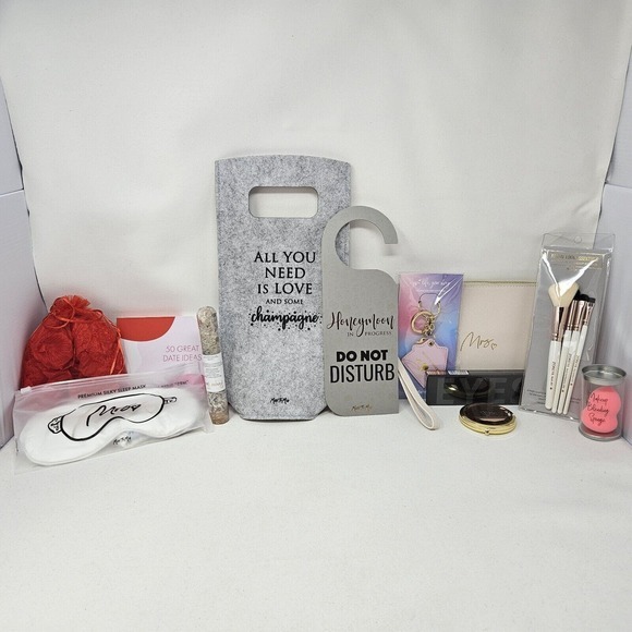 Miss‎ To Mrs Lot Of 12 Wedding Honeymoon Makeup Sleep Mask Clutch Keychain Date - Picture 2 of 8